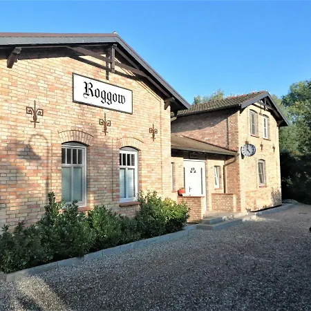 Alter Bahnhof Mit Terrasse Und Garten Ofc 06 Lejlighed Roggow