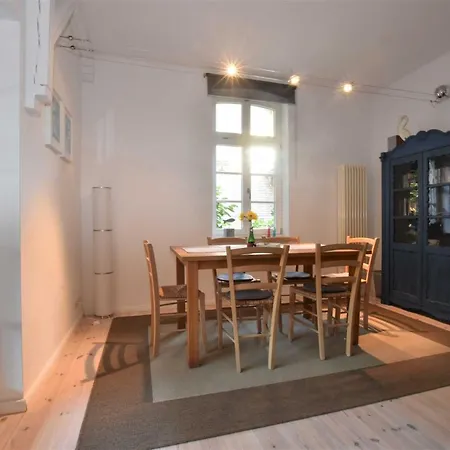 Alter Bahnhof Mit Terrasse Und Garten Ofc 06 Roggow